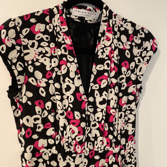 Trina Turk size 2 silk faux wrap floral dress - Picture 4 of 4